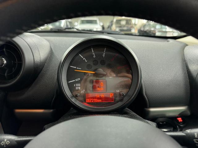 ＭＩＮＩ クーパーＤ　クロスオーバー　オール４　ルーフラック付き　ＲＡＤＩＡＬ　Ｍ／Ｔ新品タイヤ　ホイール艶あり塗装（37枚目）