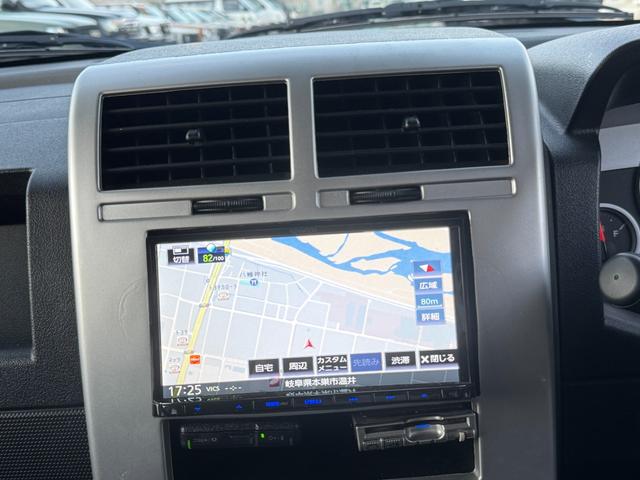 ジープ・パトリオット リミテッド　リミテッドグレード　４ＷＤ車輛　革シート　メッキグリル　２０インチメッキホイール　シートヒーター　スタッドレスタイヤ付き　社外ナビ　ＥＴＣ　ルーフレール　サイドカメラ　バックカメラ（43枚目）