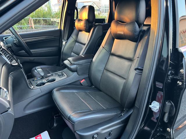 ジープ・グランドチェロキー リミテッド　Ｕコネクトナビ・フルセグＴＶ・バックカメラ・Ｂｌｕｅｔｏｏｔｈ対応・黒革シート・ヒーター・ベンチレーション・後席シートヒーター・ステアリングヒーター・アダプティブクルーズコントロール・ＥＴＣ２．０（22枚目）