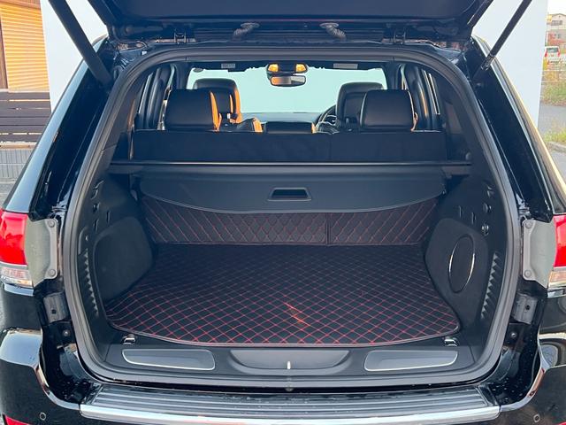 ジープ・グランドチェロキー リミテッド　Ｕコネクトナビ・フルセグＴＶ・バックカメラ・Ｂｌｕｅｔｏｏｔｈ対応・黒革シート・ヒーター・ベンチレーション・後席シートヒーター・ステアリングヒーター・アダプティブクルーズコントロール・ＥＴＣ２．０（25枚目）