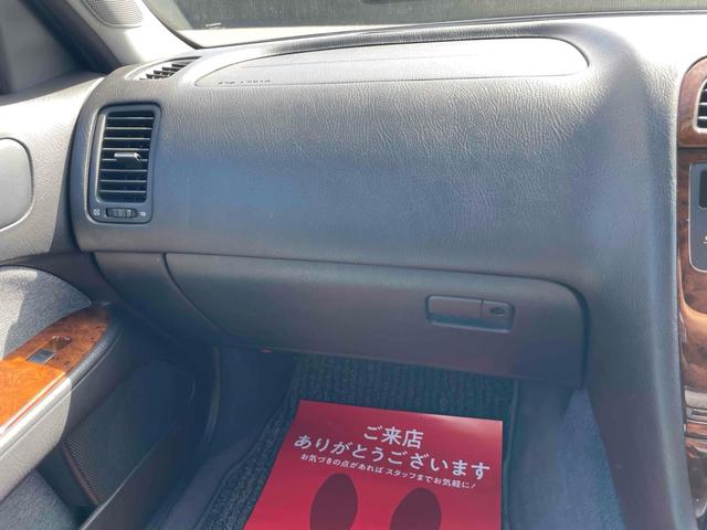 グロリア グランツーリスモＳＶ　車検整備付　ＥＮＫＩ１７インチアルミホイル　リアスポイラー　ＥＴＣ　オービスレーダー　オートライト　ＡＴ　パワーシート　ＣＤ　カセット　オートエアコン　パワーステアリング　パワーウィンドウ（45枚目）