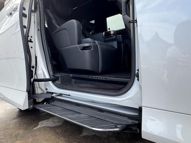 アルファード Z 左右独立ムーンルーフ ユニバーサルステップ サイドサンシェード(電動) トヨタチームメイト アドバンスドパーク アドバンスドドライブ フリップダウンモニター パノラミックビューモニタ(9枚目)