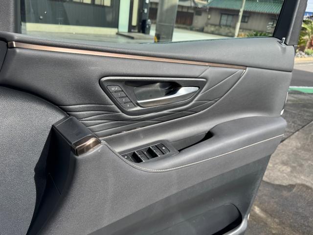 アルファード Z 左右独立ムーンルーフ ユニバーサルステップ サイドサンシェード(電動) トヨタチームメイト アドバンスドパーク アドバンスドドライブ フリップダウンモニター パノラミックビューモニタ(29枚目)