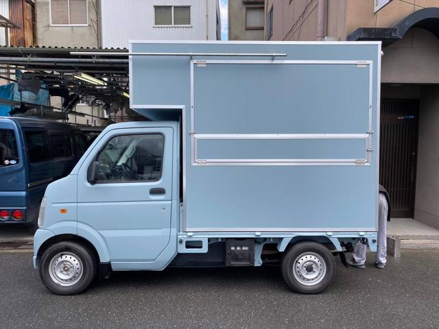 　キッチンカー　移動販売車　ケータリングカー　フードトラック（Ｂ）／全塗装＋前方収納＋側面・後方跳上扉＆テーブル＋サッシ＋ドア＋シンク＆タンク＋換気扇＋床＋照明＋外部内部電源(2枚目)