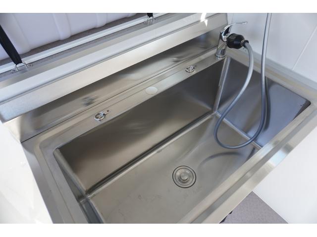 キャリイトラック  トリミングカー ペットトリミングカー 出張トリミングカー/シェルBOX+前方収納+サッシ+出入口ドア+CFフロア+換気扇+洗浄用バス+エアコン+コンセント+網戸+給湯器(8枚目)