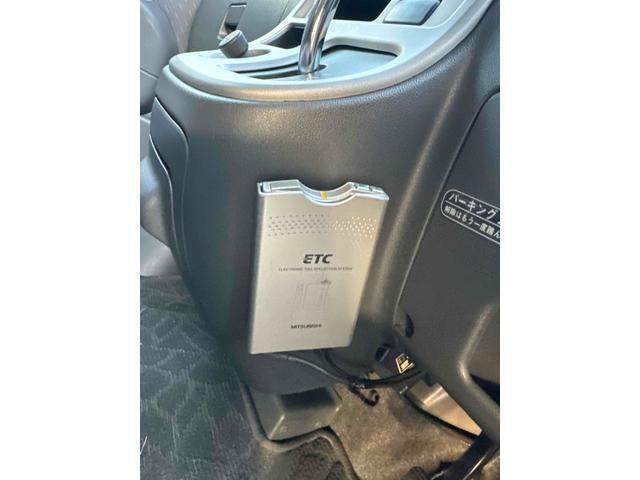 アトレーワゴン カスタムターボＲＳ　ＡＴ　ＥＴＣ　ナビ　ＴＶ　両側スライドドア　ターボ　ＨＩＤ　ＡＢＳ　エアコン　パワーステアリング　パワーウィンドウ　運転席エアバッグ　助手席エアバッグ　ＣＤ　ＤＶＤ再生　Ｂｌｕｅｔｏｏｔｈ（4枚目）