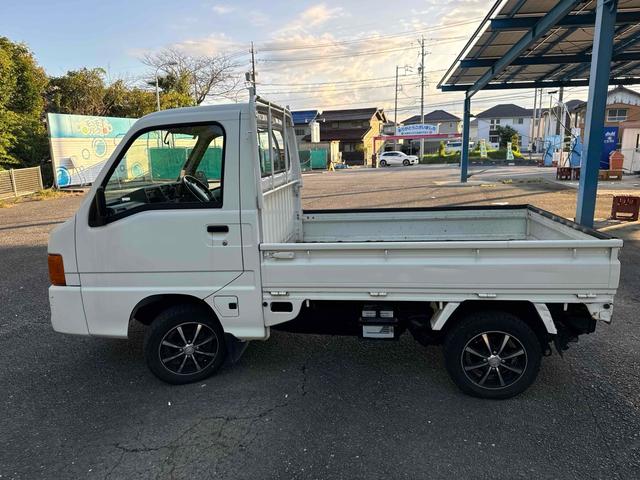 サンバートラック ＴＢ　ＡＴ　アルミホイール　エアコン　運転席エアバッグ（13枚目）