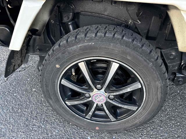 サンバートラック ＴＢ　ＡＴ　アルミホイール　エアコン　運転席エアバッグ（18枚目）