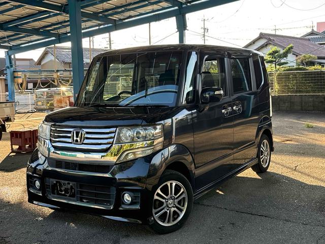 Ｎ－ＢＯＸカスタム Ｇ・Ａパッケージ　バックカメラ　両側スライド・片側電動　衝突被害軽減システム　ＨＩＤ　スマートキー　アイドリングストップ　ベンチシート　ＣＶＴ　盗難防止システム　ＡＢＳ　ＥＳＣ　アルミホイール　エアコン（4枚目）