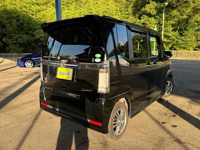 Ｎ－ＢＯＸカスタム Ｇ・Ａパッケージ　バックカメラ　両側スライド・片側電動　衝突被害軽減システム　ＨＩＤ　スマートキー　アイドリングストップ　ベンチシート　ＣＶＴ　盗難防止システム　ＡＢＳ　ＥＳＣ　アルミホイール　エアコン（8枚目）