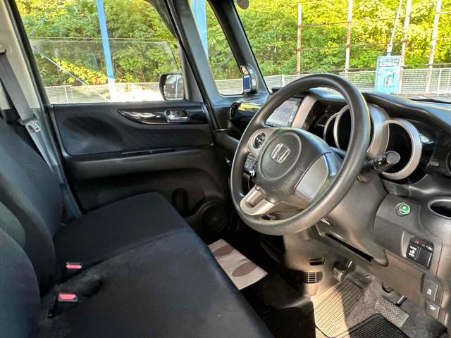 Ｎ－ＢＯＸカスタム Ｇ・Ａパッケージ　バックカメラ　両側スライド・片側電動　衝突被害軽減システム　ＨＩＤ　スマートキー　アイドリングストップ　ベンチシート　ＣＶＴ　盗難防止システム　ＡＢＳ　ＥＳＣ　アルミホイール　エアコン（21枚目）