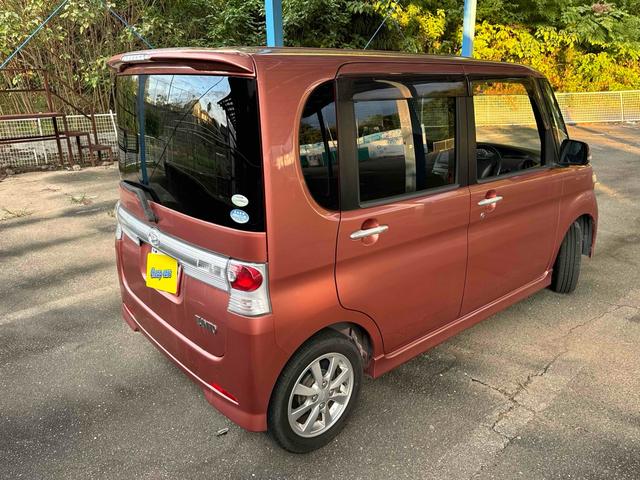 タント カスタムＸリミテッド　ＥＴＣ　電動スライドドア　ナビ　ＨＩＤ　スマートキー　ベンチシート　ＣＶＴ　盗難防止システム　ＡＢＳ　ＣＤ　アルミホイール　衝突安全ボディ　エアコン　パワーステアリング　パワーウィンドウ（6枚目）