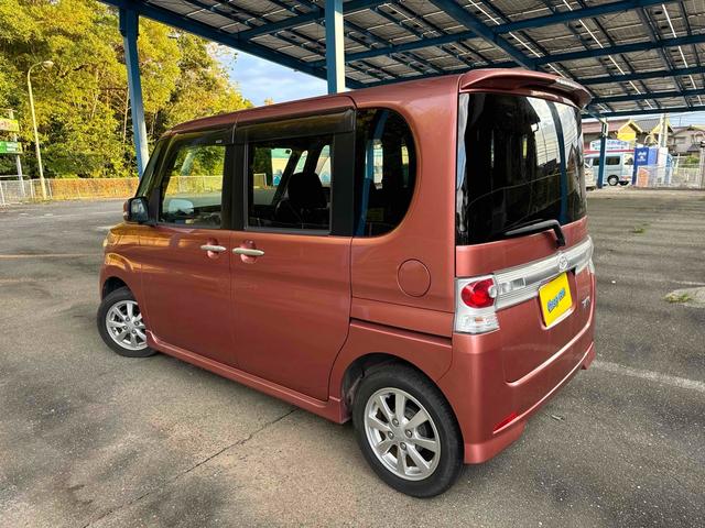 タント カスタムＸリミテッド　ＥＴＣ　電動スライドドア　ナビ　ＨＩＤ　スマートキー　ベンチシート　ＣＶＴ　盗難防止システム　ＡＢＳ　ＣＤ　アルミホイール　衝突安全ボディ　エアコン　パワーステアリング　パワーウィンドウ（13枚目）