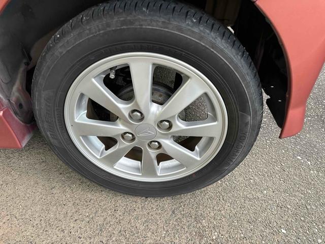 タント カスタムＸリミテッド　ＥＴＣ　電動スライドドア　ナビ　ＨＩＤ　スマートキー　ベンチシート　ＣＶＴ　盗難防止システム　ＡＢＳ　ＣＤ　アルミホイール　衝突安全ボディ　エアコン　パワーステアリング　パワーウィンドウ（16枚目）