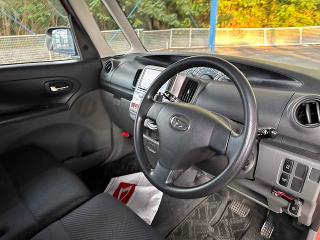 タント カスタムＸリミテッド　ＥＴＣ　電動スライドドア　ナビ　ＨＩＤ　スマートキー　ベンチシート　ＣＶＴ　盗難防止システム　ＡＢＳ　ＣＤ　アルミホイール　衝突安全ボディ　エアコン　パワーステアリング　パワーウィンドウ（20枚目）