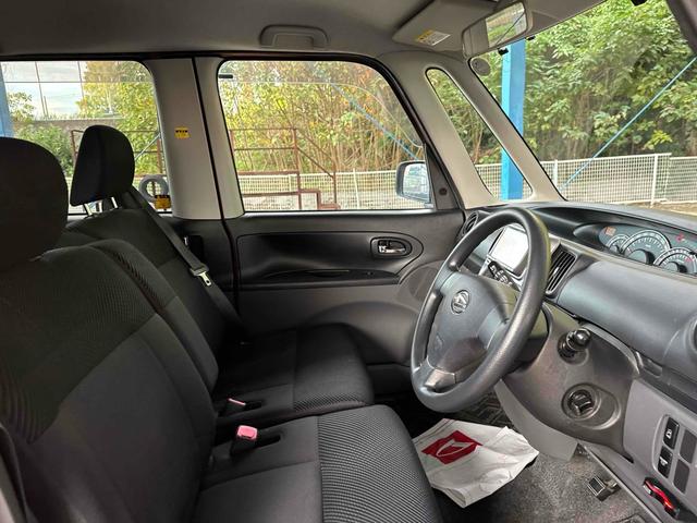 タント カスタムＸリミテッド　ＥＴＣ　電動スライドドア　ナビ　ＨＩＤ　スマートキー　ベンチシート　ＣＶＴ　盗難防止システム　ＡＢＳ　ＣＤ　アルミホイール　衝突安全ボディ　エアコン　パワーステアリング　パワーウィンドウ（21枚目）