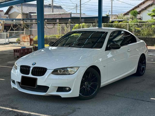 ３シリーズ ３２０ｉ　Ｍスポーツパッケージ　バックカメラ　ＡＴ　オートライト　ＨＩＤ　アルミホイール　盗難防止システム　ＡＢＳ　エアコン　パワーステアリング　パワーウィンドウ（12枚目）