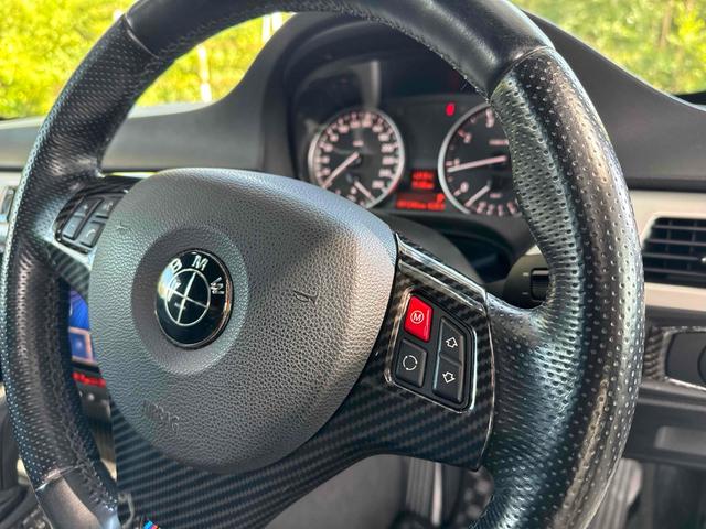 ３シリーズ ３２０ｉ　Ｍスポーツパッケージ　バックカメラ　ＡＴ　オートライト　ＨＩＤ　アルミホイール　盗難防止システム　ＡＢＳ　エアコン　パワーステアリング　パワーウィンドウ（41枚目）