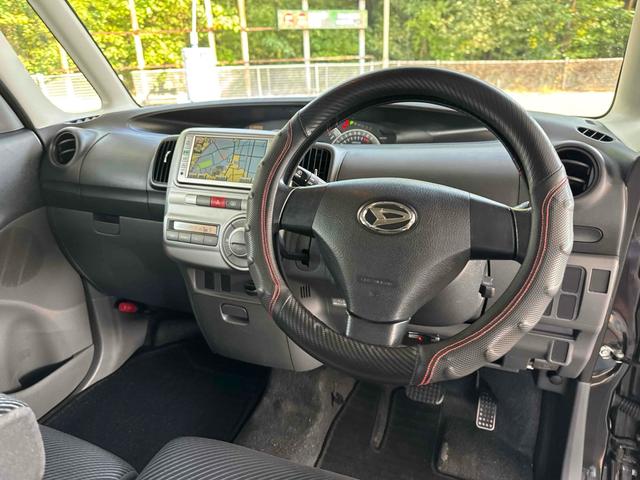 タント カスタムＸ　ＥＴＣ　スライドドア　ナビ　ＨＩＤ　スマートキー　ベンチシート　ＡＴ　盗難防止システム　ＡＢＳ　アルミホイール　衝突安全ボディ　エアコン　パワーステアリング（2枚目）