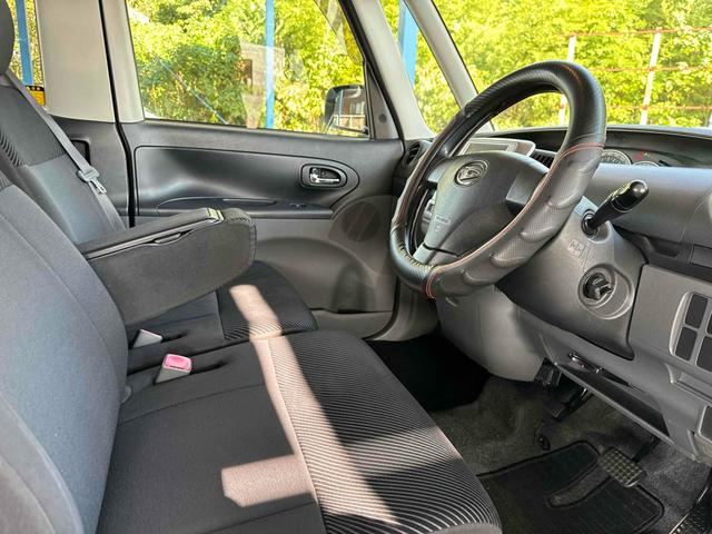 タント カスタムＸ　ＥＴＣ　スライドドア　ナビ　ＨＩＤ　スマートキー　ベンチシート　ＡＴ　盗難防止システム　ＡＢＳ　アルミホイール　衝突安全ボディ　エアコン　パワーステアリング（25枚目）