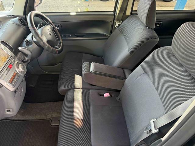 タント カスタムＸ　ＥＴＣ　スライドドア　ナビ　ＨＩＤ　スマートキー　ベンチシート　ＡＴ　盗難防止システム　ＡＢＳ　アルミホイール　衝突安全ボディ　エアコン　パワーステアリング（28枚目）