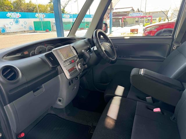 タント カスタムＸ　ＥＴＣ　スライドドア　ナビ　ＨＩＤ　スマートキー　ベンチシート　ＡＴ　盗難防止システム　ＡＢＳ　アルミホイール　衝突安全ボディ　エアコン　パワーステアリング（30枚目）