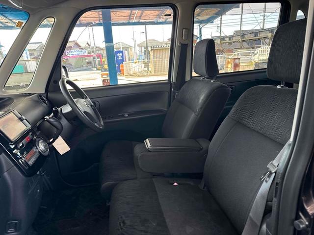 タント カスタムＸスペシャル　電動スライドドア　ナビ　ＴＶ　ＨＩＤ　スマートキー　アイドリングストップ　ベンチシート　ＣＶＴ　盗難防止システム　ＡＢＳ　アルミホイール　衝突安全ボディ　エアコン　パワーステアリング　パワーウィンドウ（5枚目）