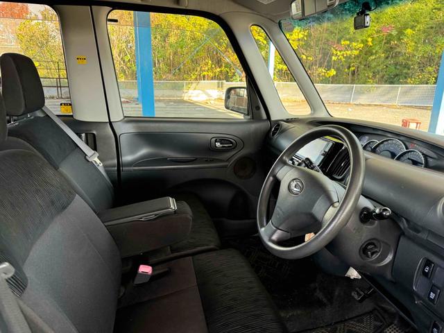 タント カスタムＸスペシャル　電動スライドドア　ナビ　ＴＶ　ＨＩＤ　スマートキー　アイドリングストップ　ベンチシート　ＣＶＴ　盗難防止システム　ＡＢＳ　アルミホイール　衝突安全ボディ　エアコン　パワーステアリング　パワーウィンドウ（29枚目）