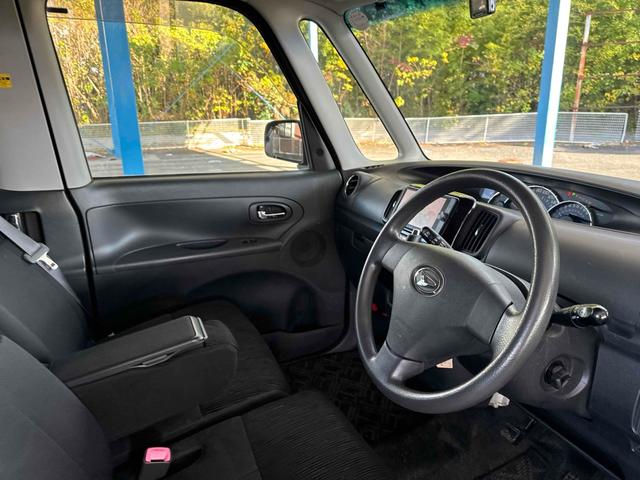 タント カスタムＸスペシャル　電動スライドドア　ナビ　ＴＶ　ＨＩＤ　スマートキー　アイドリングストップ　ベンチシート　ＣＶＴ　盗難防止システム　ＡＢＳ　アルミホイール　衝突安全ボディ　エアコン　パワーステアリング　パワーウィンドウ（32枚目）