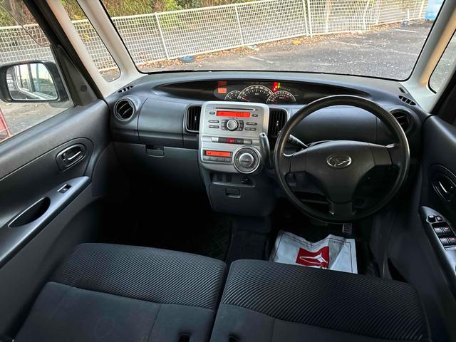 タント カスタムＸリミテッド　電動スライドドア　ＨＩＤ　スマートキー　ベンチシート　ＣＶＴ　盗難防止システム　ＡＢＳ　ＣＤ　アルミホイール　衝突安全ボディ　エアコン　パワーステアリング（2枚目）