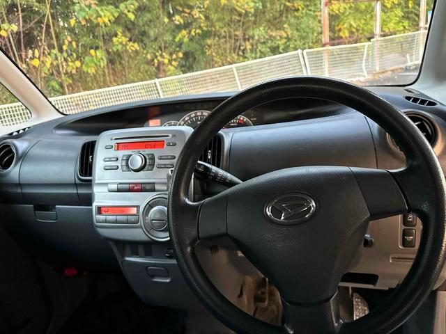 タント カスタムＸリミテッド　電動スライドドア　ＨＩＤ　スマートキー　ベンチシート　ＣＶＴ　盗難防止システム　ＡＢＳ　ＣＤ　アルミホイール　衝突安全ボディ　エアコン　パワーステアリング（3枚目）