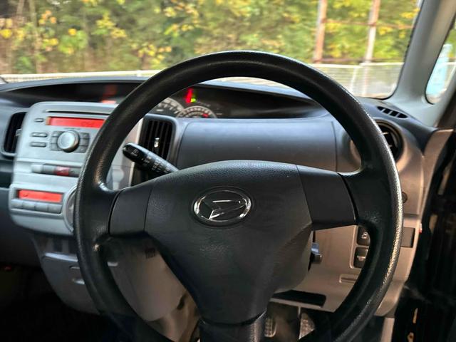 タント カスタムＸリミテッド　電動スライドドア　ＨＩＤ　スマートキー　ベンチシート　ＣＶＴ　盗難防止システム　ＡＢＳ　ＣＤ　アルミホイール　衝突安全ボディ　エアコン　パワーステアリング（4枚目）