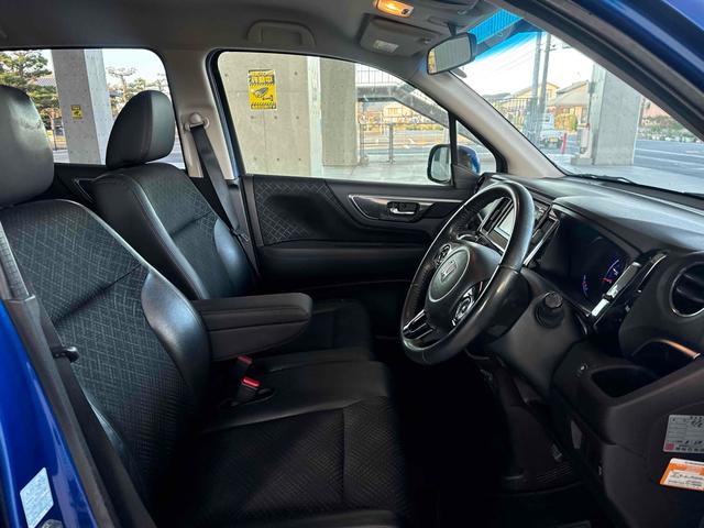 N-WGNカスタム G・Lパッケージ 4WD TV オートクルーズコントロール HID スマートキー アイドリングストップ シートヒーター ベンチシート CVT 盗難防止システム ABS ESC アルミホイール 衝突安全ボディ エアコン(22枚目)