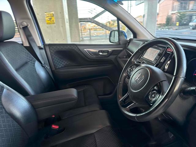 N-WGNカスタム G・Lパッケージ 4WD TV オートクルーズコントロール HID スマートキー アイドリングストップ シートヒーター ベンチシート CVT 盗難防止システム ABS ESC アルミホイール 衝突安全ボディ エアコン(25枚目)