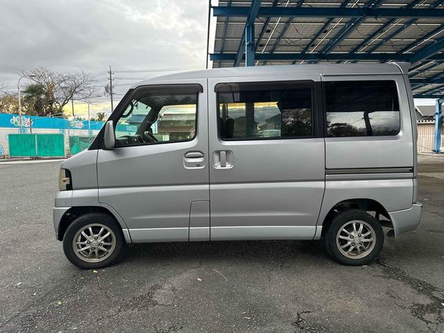 クリッパーリオ E FOUR 4WD 両側スライドドア キーレスエントリー AT ABS アルミホイール 衝突安全ボディ エアコン パワーステアリング パワーウィンドウ(16枚目)