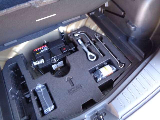 e-パワー X 1.2 e-POWER X 被害軽減ブレーキ メモリーナビ e-POWERは”エンジンで発電して、モーターだけで走る”その力強い加速性能、静かさ、燃費、運転感覚すべてに未体験の感動を呼び起こす。(17枚目)