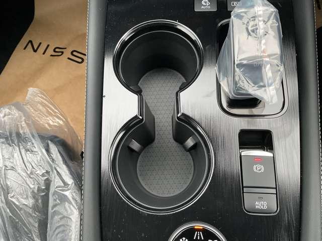 エクストレイル G e-4ORCE アダプティブLEDヘッド NCナビ Bluetooth接続 シートヒーター ハンドルヒター 全周囲カメラ 電動リヤゲード ETC2.0 ルーフレール ハイビームアシスト 19インチアルミ SOSコール(18枚目)