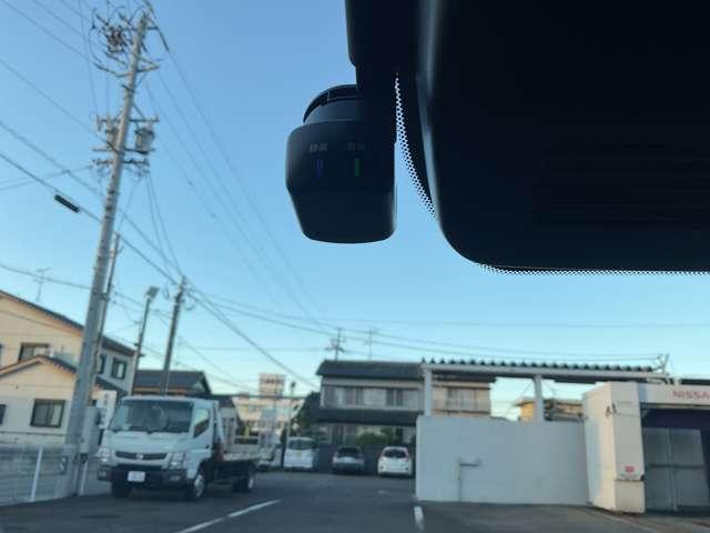 ノート S 全周囲カメラ アダプティブLED 純正ナビ インテリジェントルームミラー 後側方車両検知警報 後退時車両検知警報 後側方衝突防止支援システム フラツキ警報 ペダル踏み間違い防止 ハイビームアシスト(7枚目)