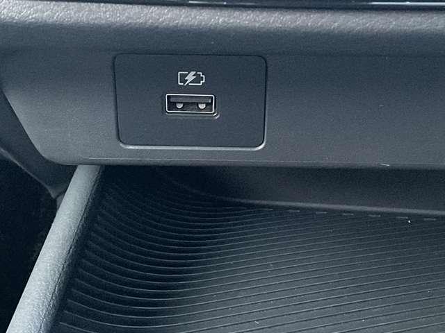 ノート S 全周囲カメラ アダプティブLED 純正ナビ インテリジェントルームミラー 後側方車両検知警報 後退時車両検知警報 後側方衝突防止支援システム フラツキ警報 ペダル踏み間違い防止 ハイビームアシスト(12枚目)