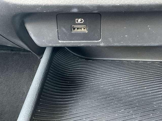 ノート X 車線逸脱警報 ペダル踏み間違い防止 ディスプレイオーディオ バックカメラ ドライブレコーダー前後 電動パーキング オートホールド オートエアコン ハイビームアシスト プライバシーガラス 横滑り防止装置(12枚目)