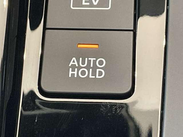 ノート X 日産9インチコネクトナビ 全周囲カメラ ペダル踏み間違い防止 横滑り防止装置 ハイビームアシスト LEDヘッドライト 電動パーキング オートホールド コードレススマホ充電 Bluetooth接続(14枚目)