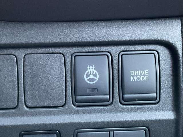 セレナ 1.2 e-POWER ハイウェイスター V 日産純正9インチナビ CDDVD再生Bluelay(14枚目)