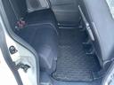 リヤシートは足元空間も広くリラックスしてドライブが楽しめます。