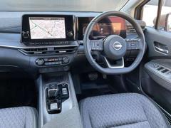 ご来店いただかなくても、スマホやタブレット、ＰＣでご自宅に居ながら、お車をライブ映像でご覧いただけます。当店までご連絡お待ちしております。 4