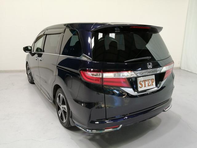 オデッセイ アブソルート　１オーナー車　スマートキー２個　純正インターナビ　リアフリップダウンモニター　地デジバックカメラ　衝突防止ブレーキシステム　クルーズコントロール　プッシュスタート　ＥＴＣ　純正１７インチアルミ　記録簿（4枚目）