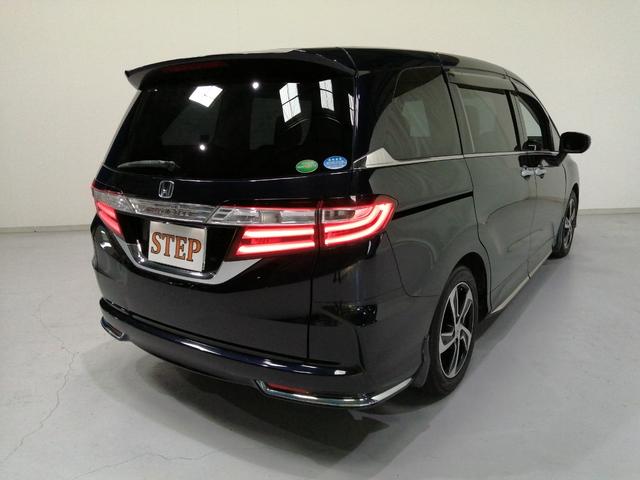オデッセイ アブソルート　１オーナー車　スマートキー２個　純正インターナビ　リアフリップダウンモニター　地デジバックカメラ　衝突防止ブレーキシステム　クルーズコントロール　プッシュスタート　ＥＴＣ　純正１７インチアルミ　記録簿（5枚目）
