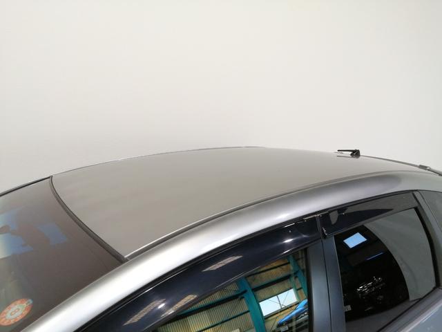 フィット ＲＳ・１０ｔｈアニバーサリー　後期型　６速マニュアル　１オーナー車　ＨＩＤ　オートエアコン　ＥＴＣ　純正アルミ（50枚目）