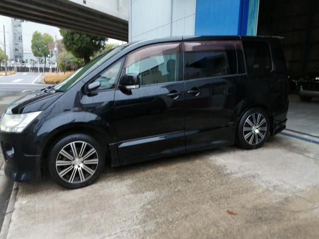 デリカＤ：５ Ｇ　プレミアム　４ＷＤ　両側パワースライド　パワーバックドア　ローダウン　フリップダウンモニター　クルーズコントロール　純正ナビ　ＥＴＣ　ディスチャージライト　スマートキー２個（4枚目）