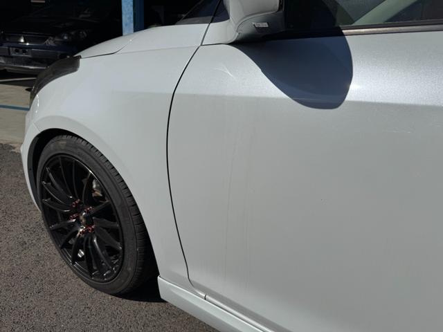スイフトスポーツ ベースグレード TEIN車高調 WedsSportホイール RossoModelloマフラー スロットルコントローラー 社外エアクリーナー 社外テールランプ(21枚目)