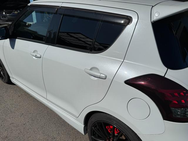 スイフトスポーツ ベースグレード TEIN車高調 WedsSportホイール RossoModelloマフラー スロットルコントローラー 社外エアクリーナー 社外テールランプ(27枚目)